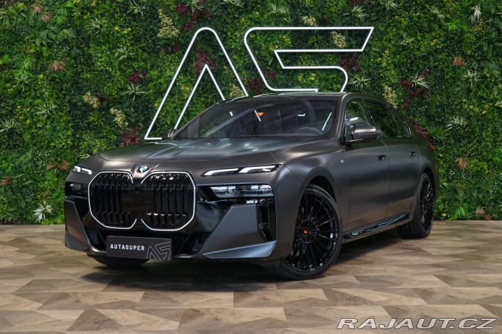 BMW 7 B&W*PANO*ZÁRUKA* 2024