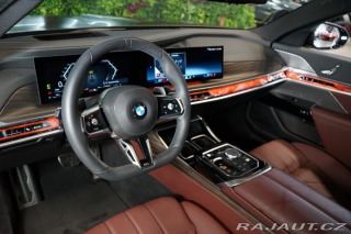 BMW 7 B&W*PANO*ZÁRUKA* 2024