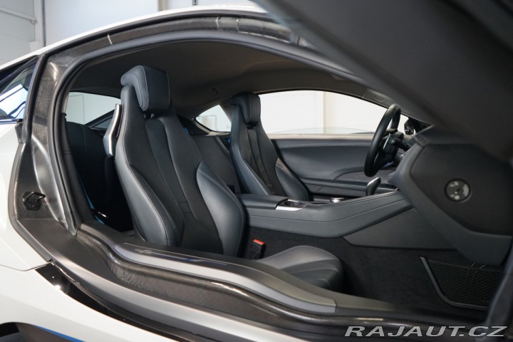 BMW i8 1.5i EDrive LED HUD Camer 2018