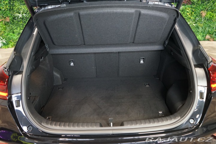 Kia XCeed 1.6 GDi*HYBRID*6AT*PANO*Z 2021