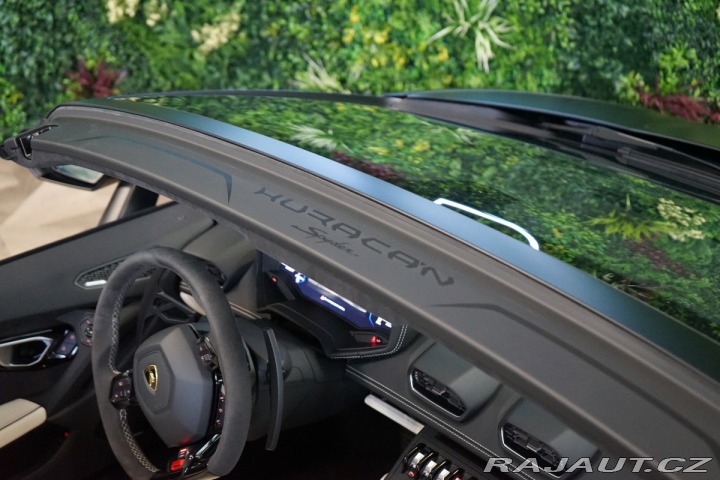Lamborghini Huracán EVO SPYDER AWD*LIFT*ZÁRUK 2023