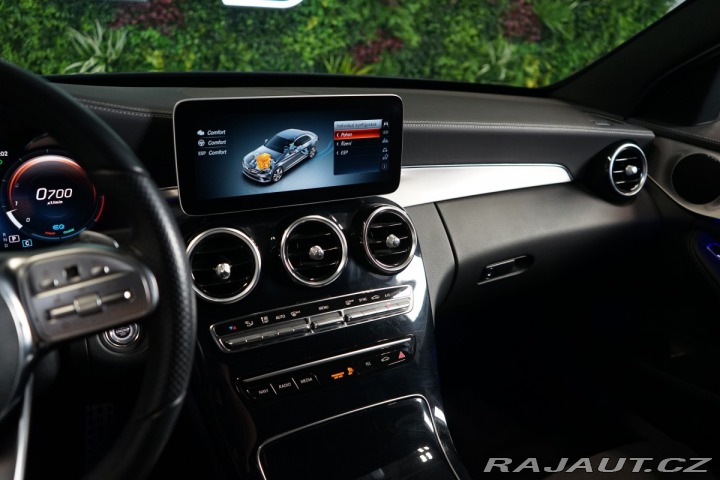 Mercedes-Benz C 300*4MATIC*AMG*LED*CARPLA 2020