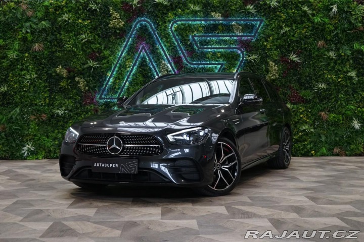 Mercedes-Benz E 220d*4M*AMG*LED*DISTRONIC 2020