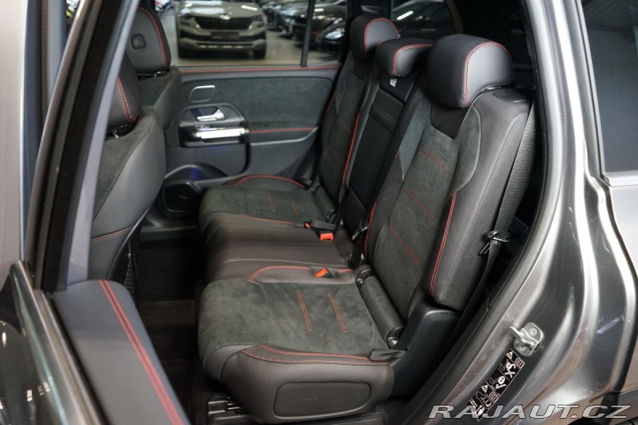 Mercedes-Benz GLB 200d*4M*AMG*7-MÍST*NEZ.TO 2024