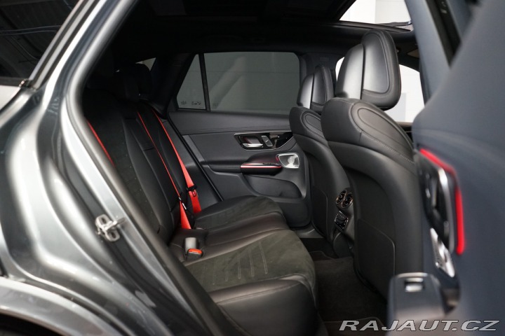 Mercedes-Benz GLC 300*AMG*4M*PANO*TAŽNÉ*NEZ 2023