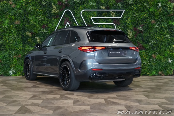 Mercedes-Benz GLC 300*AMG*4M*PANO*TAŽNÉ*NEZ 2023
