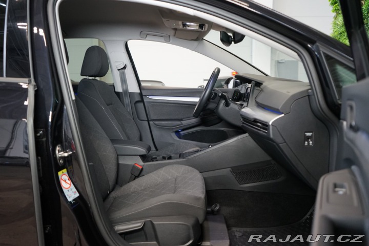 Volkswagen Golf 1.5 TSI*ACC*TAŽNÉ*CARPLAY 2024