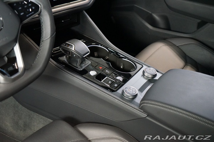 Volkswagen Touareg VZDUCH*ACC*TAŽNÉ*360* 2024