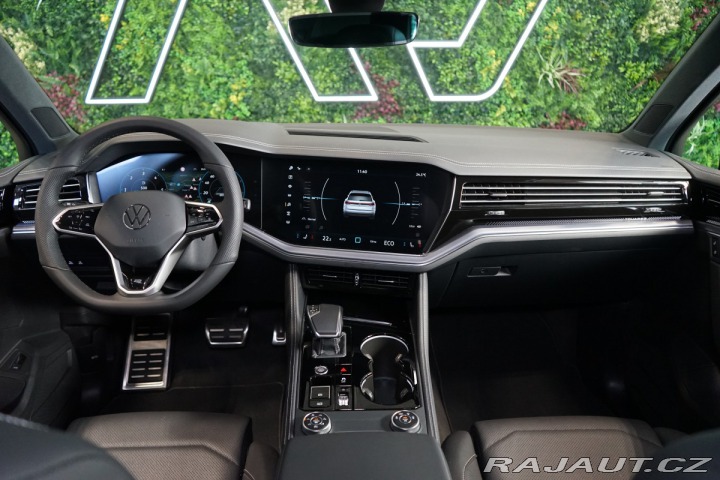 Volkswagen Touareg VZDUCH*ACC*TAŽNÉ*360* 2024