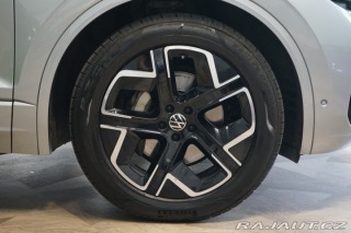 Volkswagen Touareg VZDUCH*ACC*TAŽNÉ*360* 2024