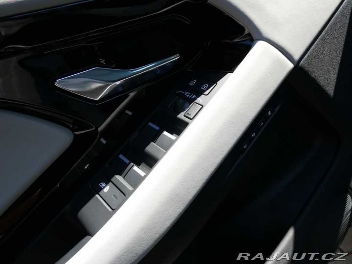 Land Rover Range Rover Evoque 1,5 Dynamic S P270e aut.4 2025