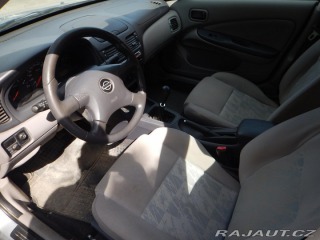 Nissan Almera 1.5 i 72 kw 2003