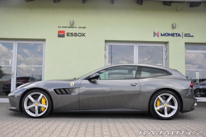 Ferrari Ostatní modely GTC4 Lusso V12 DCT P-DISPLAY REZERVA 2018