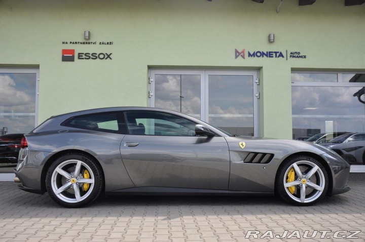 Ferrari Ostatní modely GTC4 Lusso V12 DCT P-DISPLAY LIFT 14 2018