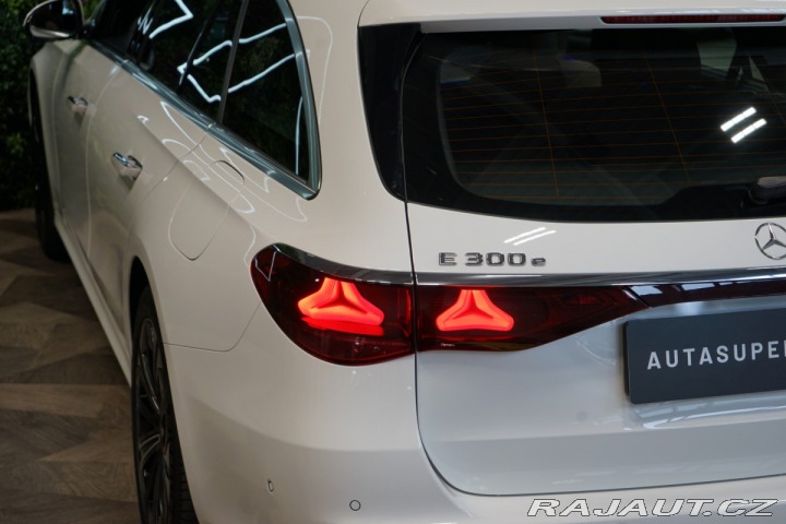 Mercedes-Benz E 300e HUD 360 Panorama Zár 2024