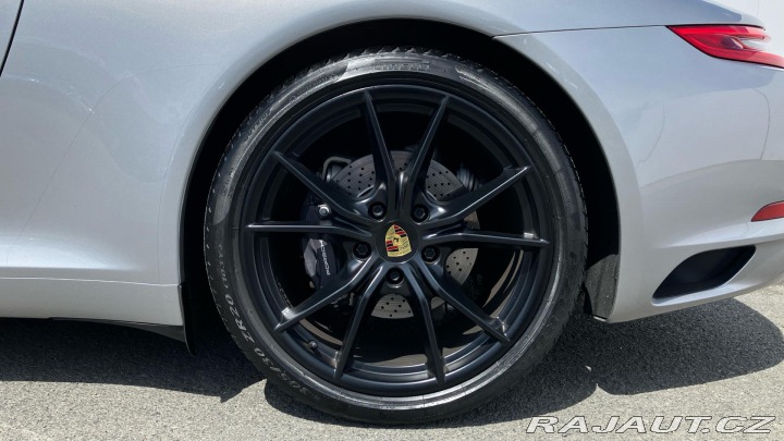 Porsche 911 Carrera Cabriolet 2017