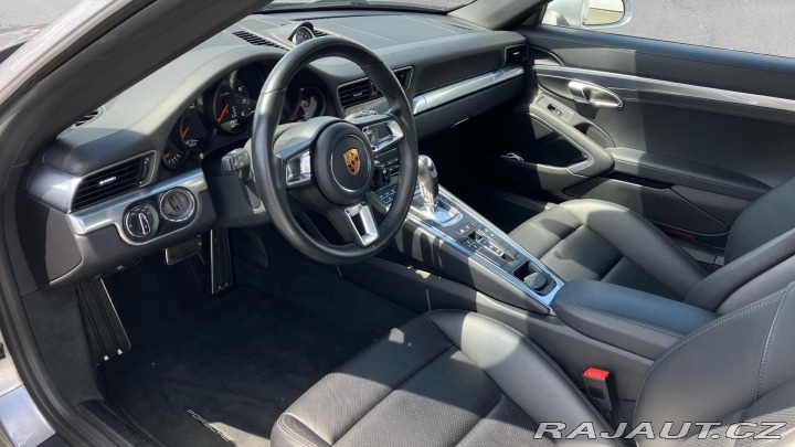 Porsche 911 Carrera Cabriolet 2017