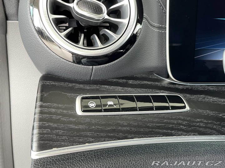 Mercedes-Benz E 300d AMG*KeyLess*Burmeste 2020