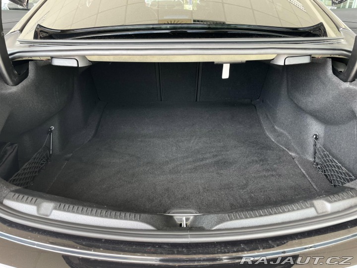 Mercedes-Benz E 300d AMG*KeyLess*Burmeste 2020