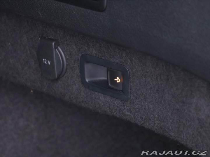Volkswagen Passat 2,0 TDI DSG R-Line Kůže L 2020