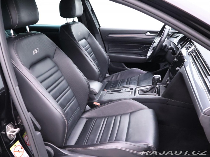 Volkswagen Passat 2,0 TDI DSG R-Line Kůže L 2020
