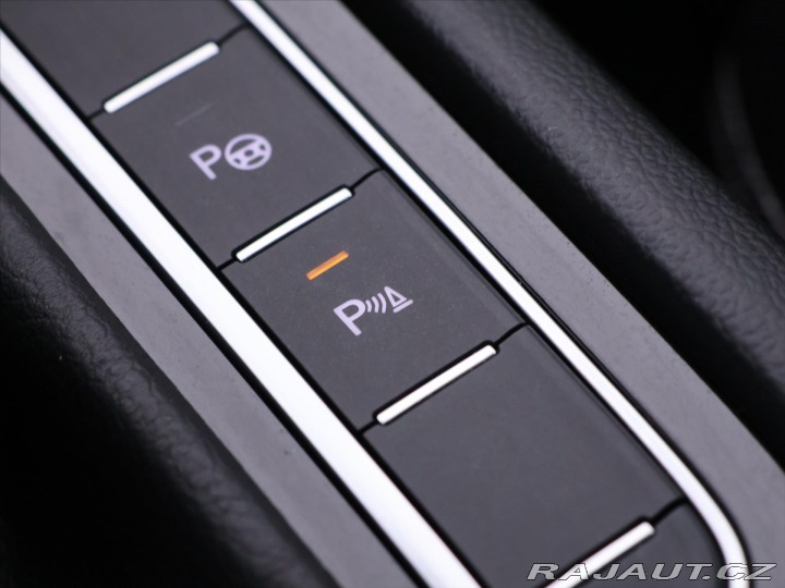 Volkswagen Passat 2,0 TDI DSG R-Line Kůže L 2020