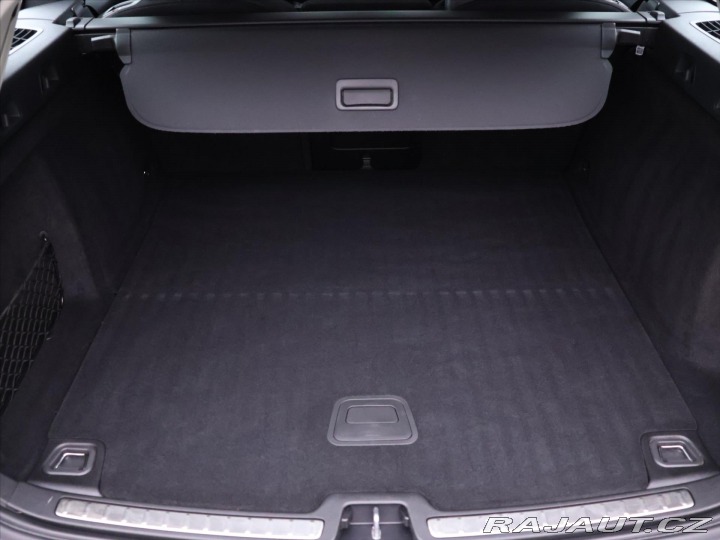 Volvo V60 2,0 B4 145kW Aut. LED Nav 2021