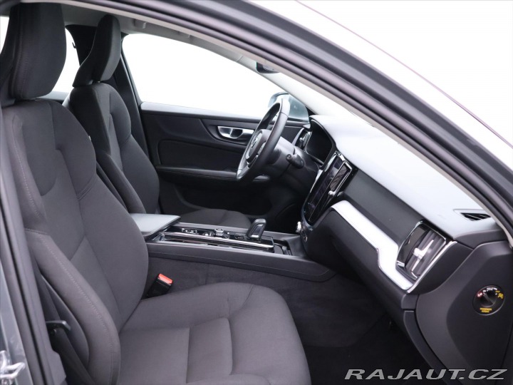Volvo V60 2,0 B4 145kW Aut. LED Nav 2021