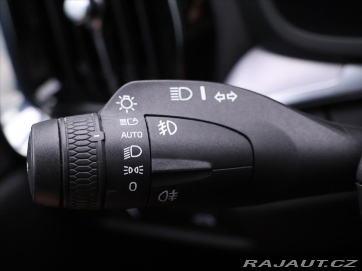 Volvo V60 2,0 B4 145kW Aut. LED Nav 2021