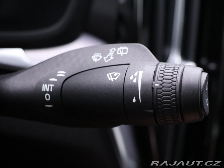 Volvo V60 2,0 B4 145kW Aut. LED Nav 2021