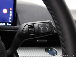 Ford Mustang Mach-E 0,1 75,7kWh 300kon 2024