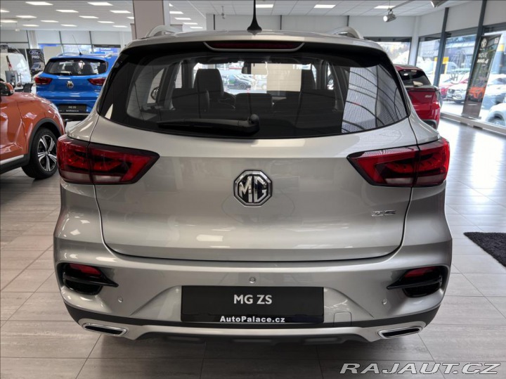 MG ZS 1.5 MT5 Emotion Plus 2024