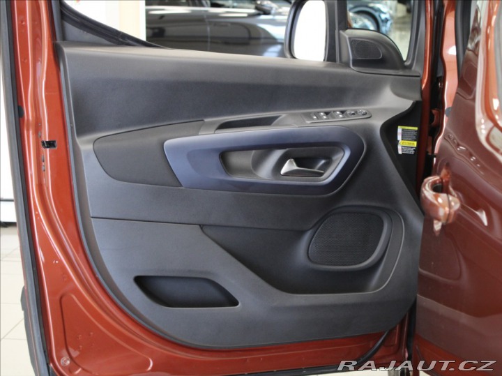 Peugeot Rifter 1,2 96kW AT Allure KAM.Zá 2021