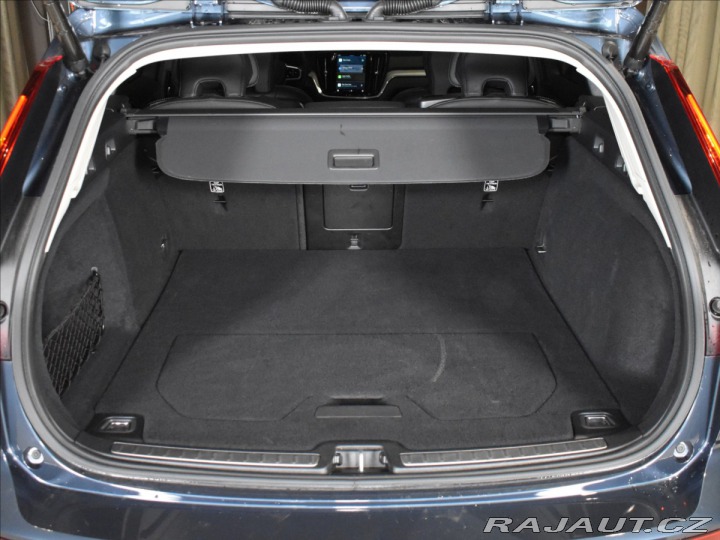 Volvo V60 2,0 B4 Plus Ventilace,BLI 2024