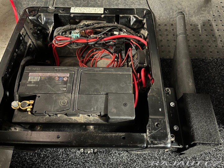 Volkswagen Transporter 1,9 TDI Mobilní obytná 1800