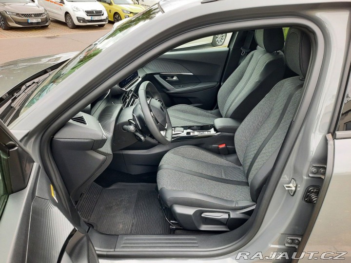 Peugeot 2008 ALLURE 1,2 PT 130k EAT8 2024