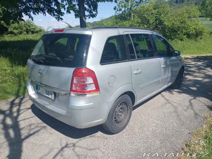 Opel Zafira 1.8 103Kw 7.místné 2009
