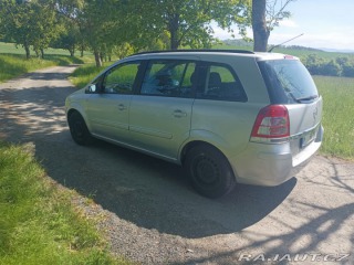 Opel Zafira 1.8 103Kw 7.místné 2009