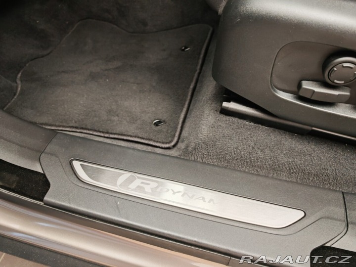 Land Rover Range Rover Velar 2,0 D200 R-DYNAMIC 2023