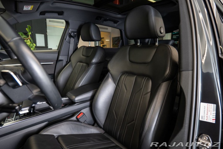 Audi e-tron 55 quattro/Advanced 2019