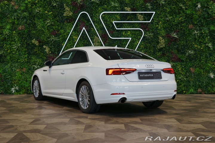 Audi A5 Coupe Kamera ACC Tažné 2017