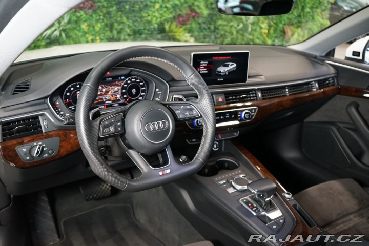 Audi A5 Coupe Kamera ACC Tažné 2017