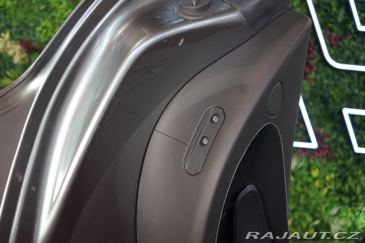 McLaren Ostatní modely LIFT*B&W*LED*TECHLUX 2025