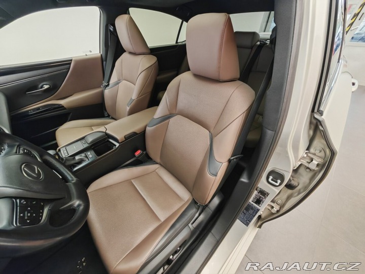 Lexus Ostatní modely ES 300h 2021