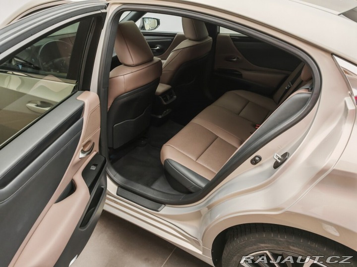 Lexus Ostatní modely ES 300h 2021