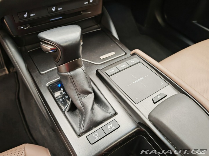 Lexus Ostatní modely ES 300h 2021