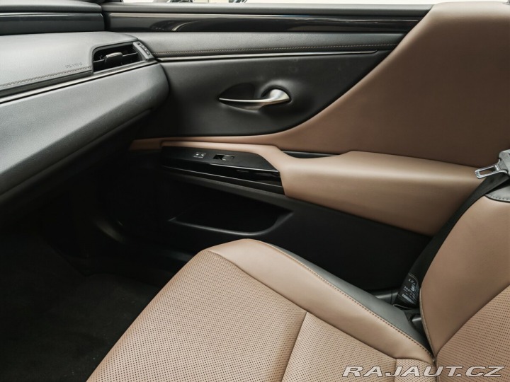 Lexus Ostatní modely ES 300h 2021
