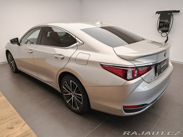 Lexus Ostatní modely ES 300h 2021