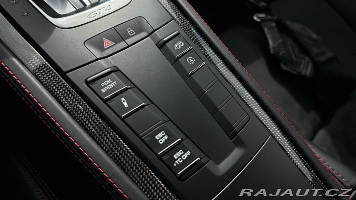 Porsche Cayman GT4 2023