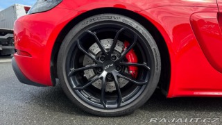 Porsche Cayman GT4 2023